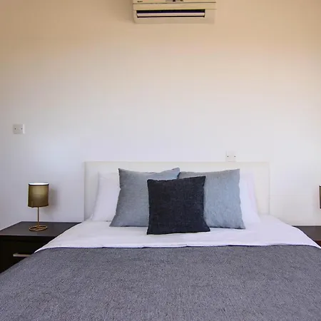 דירה Seaside Luxury Flat