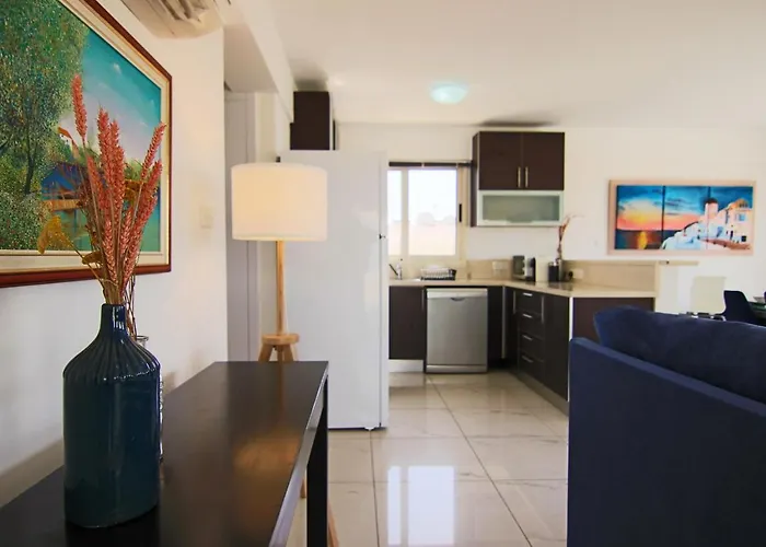 Seaside Luxury Flat 페리볼리아